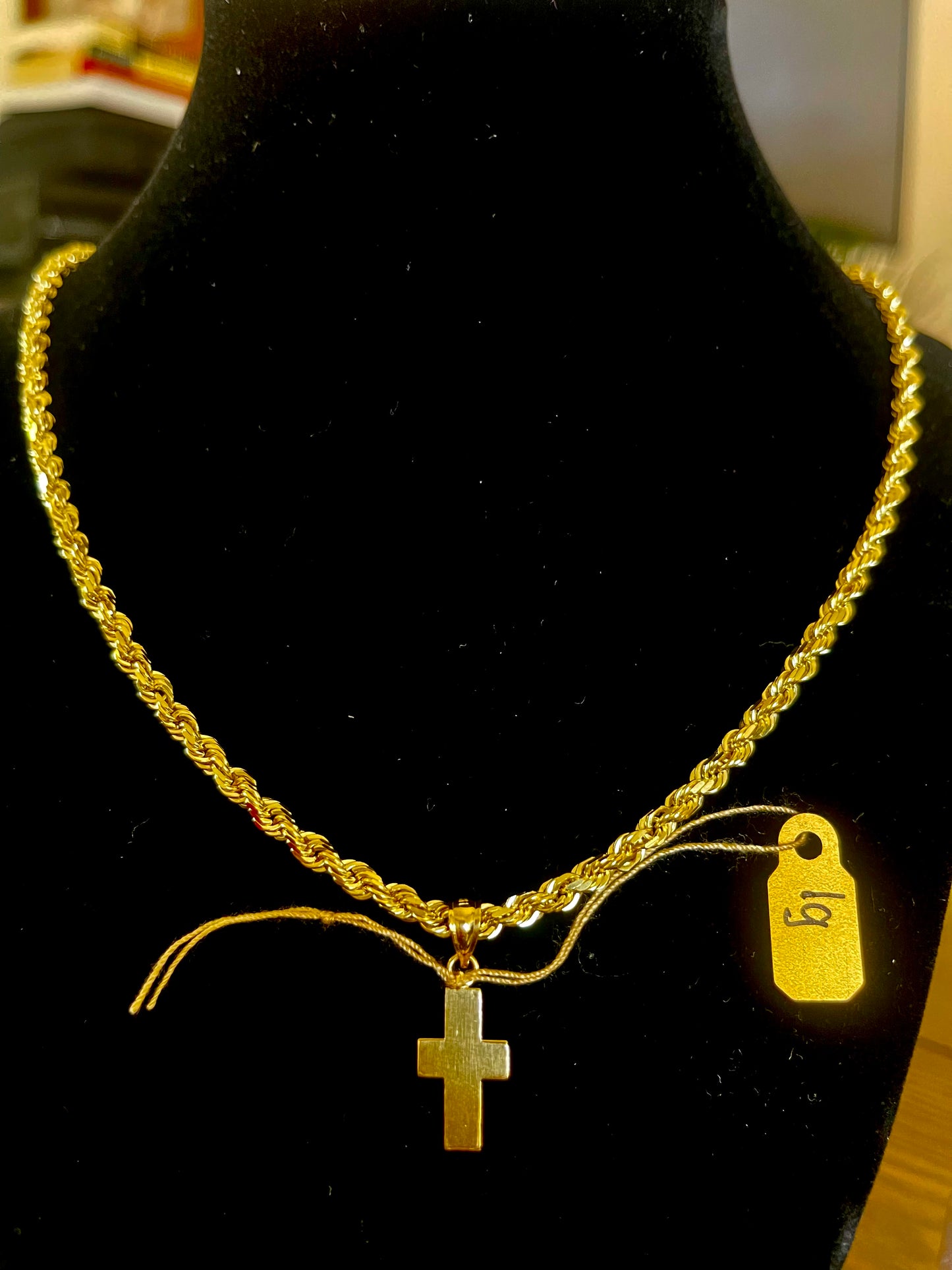 14k gold cross pendent
