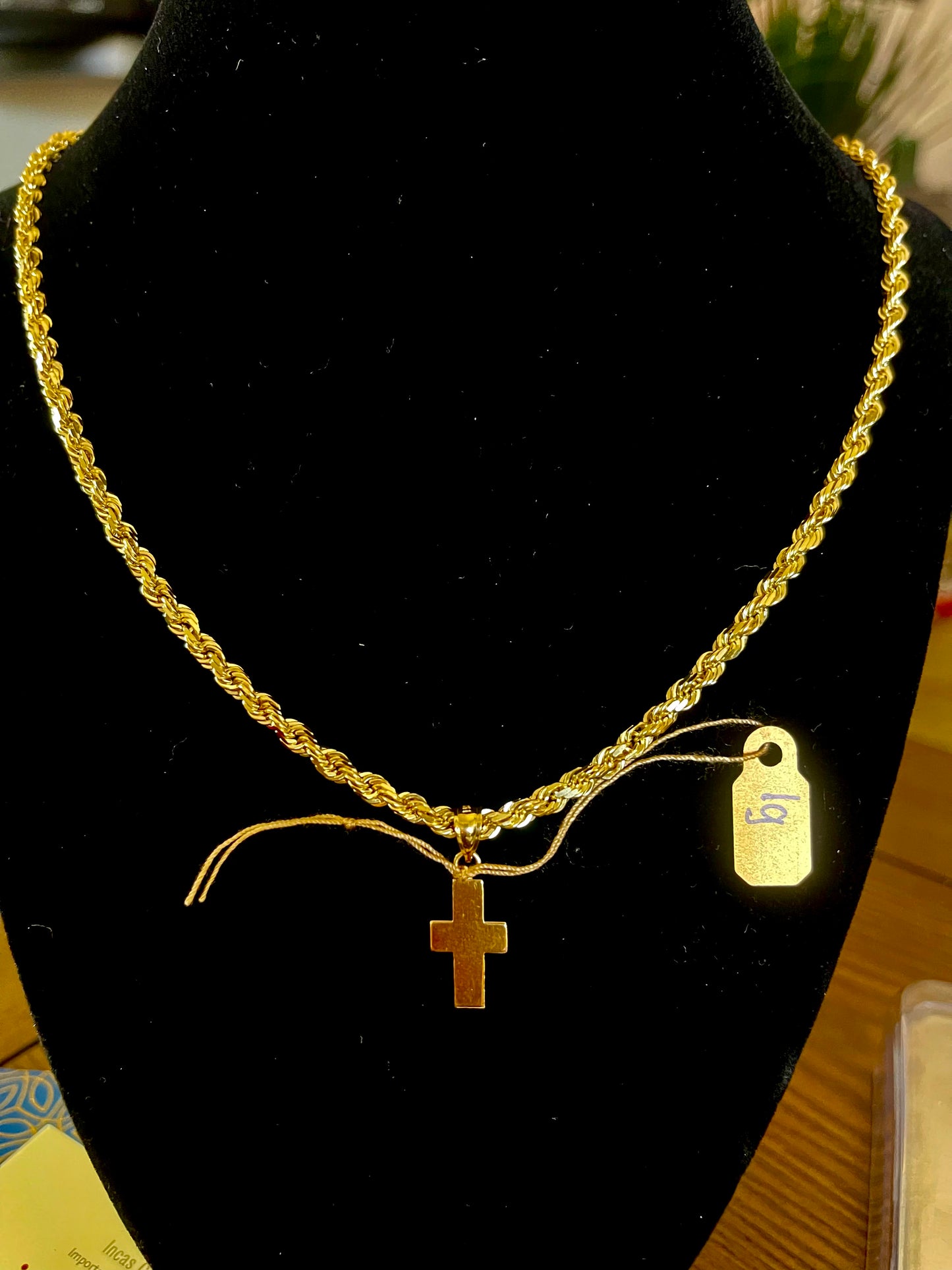14k gold cross pendent