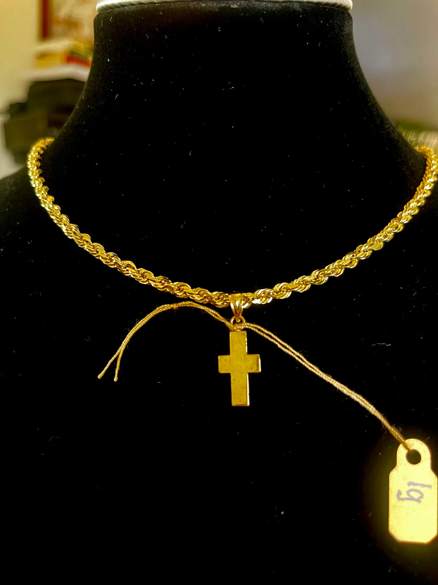 14k gold cross pendent
