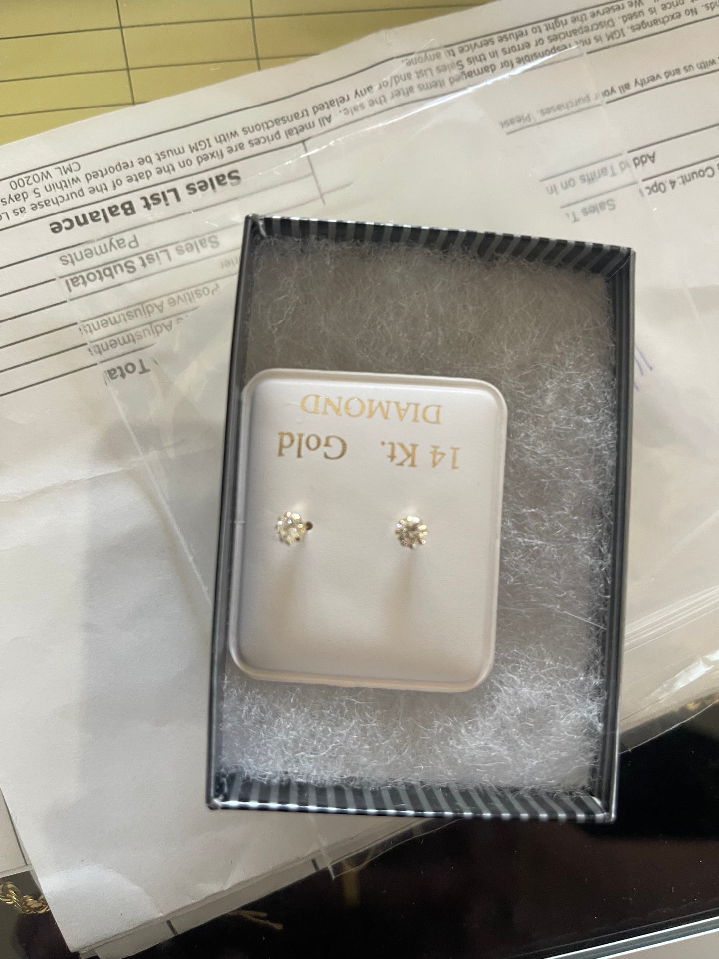 .50 CT Lab Grown diamond 4mm stud 14k gold